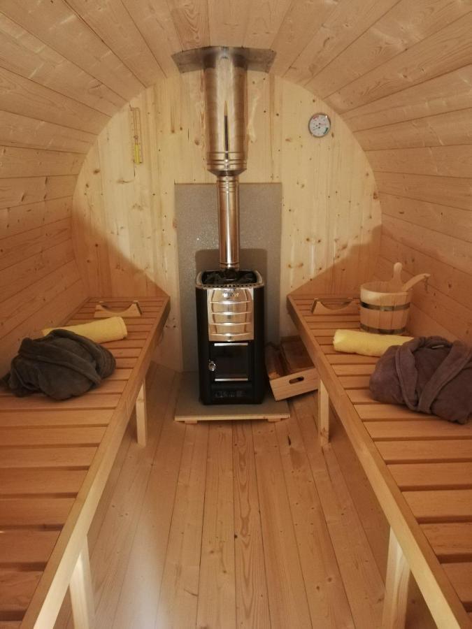 Pod Orehom Drvena Kuca I Sauna Hotel Крапина Екстериор снимка